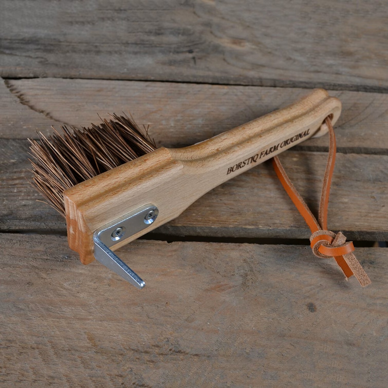 Hovkrats m. Bassine borste borstiq